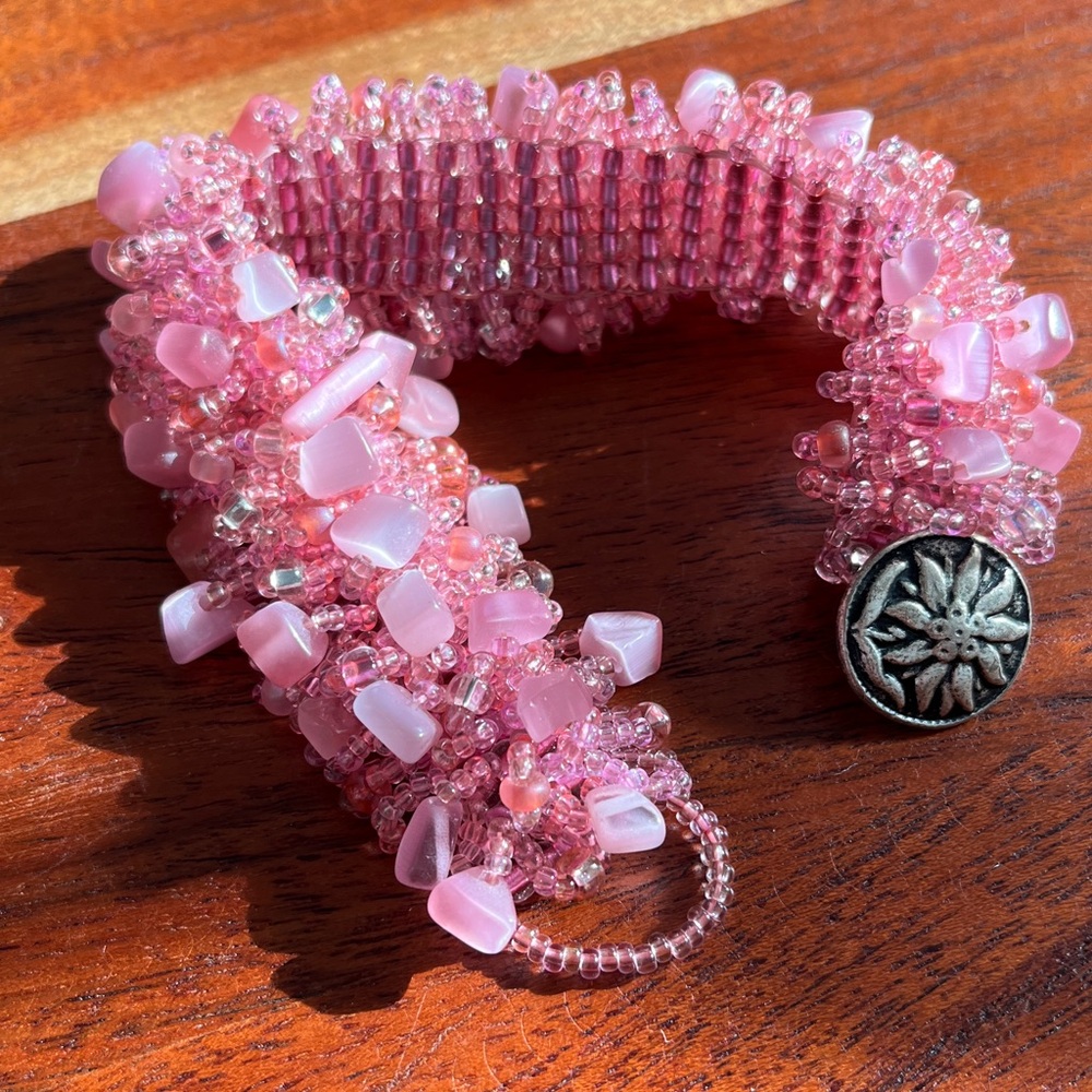 PINK CHUNKY BEADED BRACELET